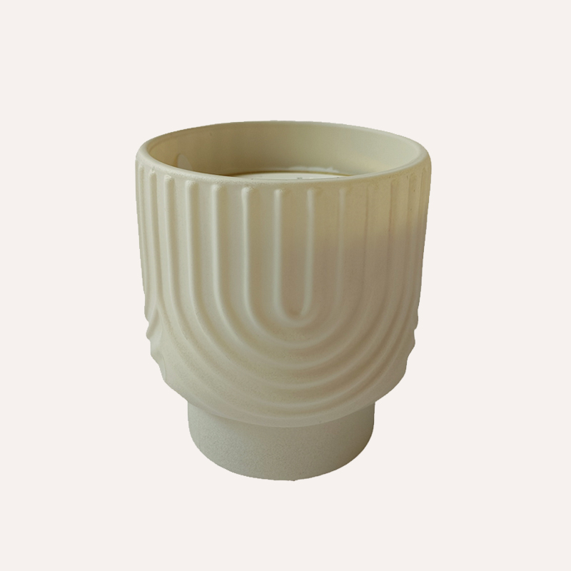 נר עיטורים בניחוח וניל קרמל 125 גרם